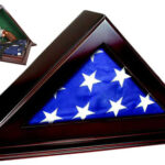Peace Keeper PFC Patriot Flag Case Key Entry Mahogany Stain Wood Holds 1 Handgun 22" W x 4.25" D x 11.50" H | Elite Firearms