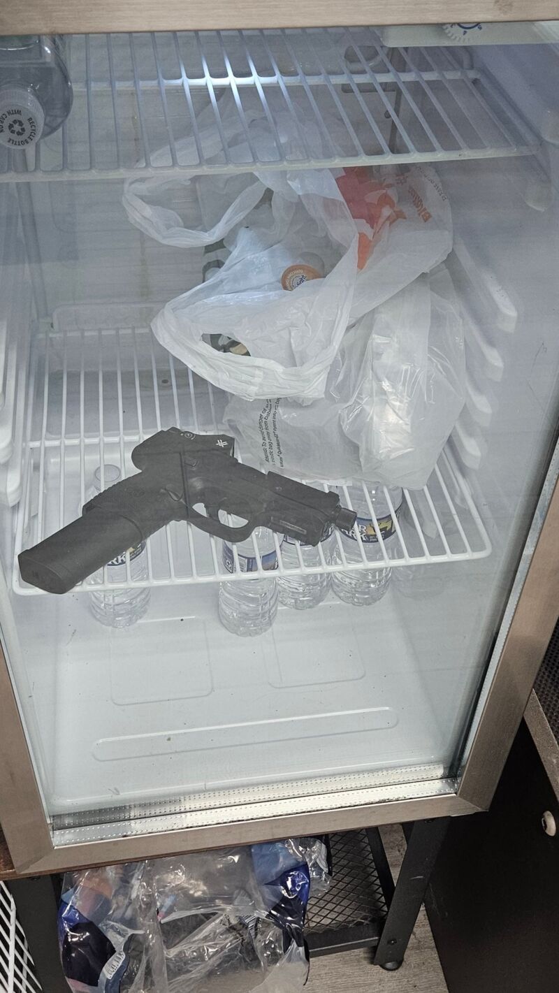 Image for the Tweet beginning: lunch time 