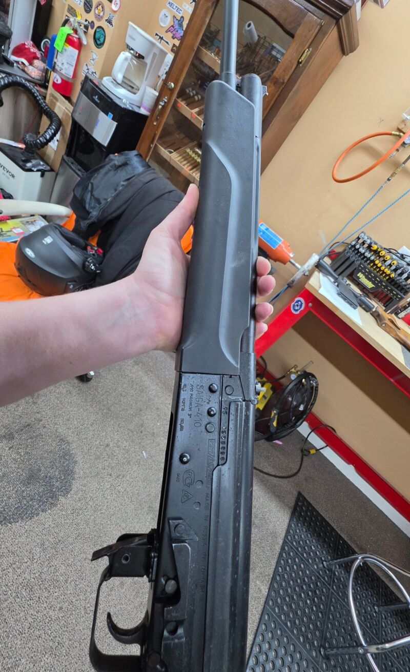 Image for the Tweet beginning: don't mind the huge stain